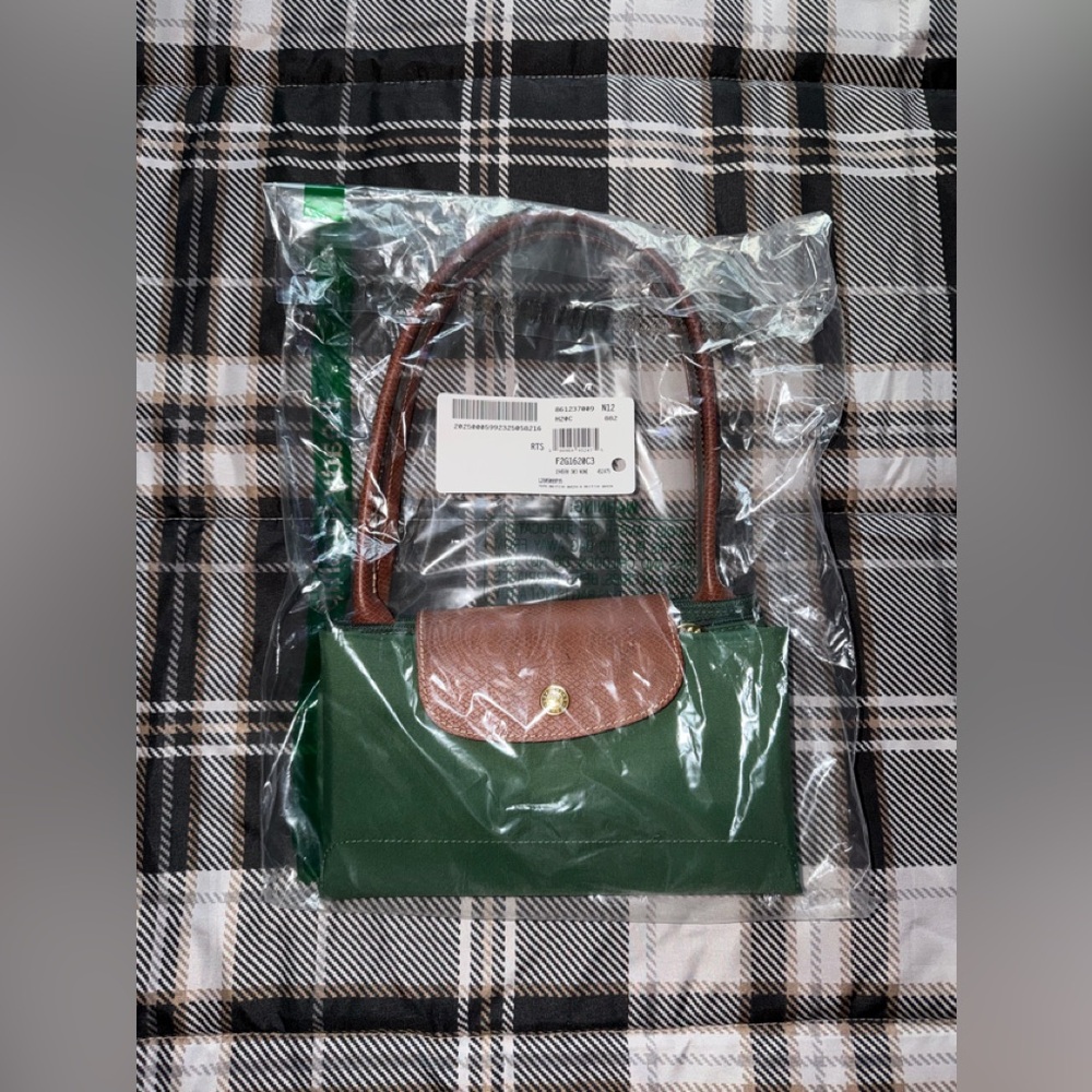 BNWT Longchamp Le Pilage Medium Tote Bag in British Green